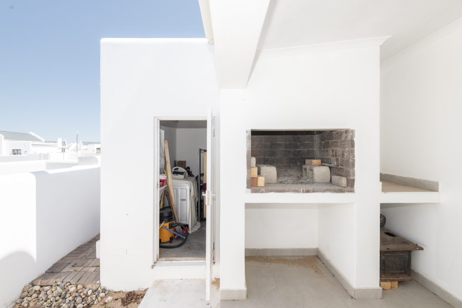 2 Bedroom Property for Sale in Laguna Hills Western Cape
